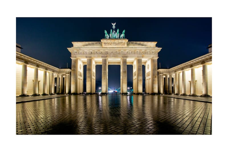 Fototapet Brandenburger Tor På Natten 450x270 - Artgeist sp. z o. o. - Inredning & dekor - Väggdekor - Tapeter & tapettillbehör - Fototapeter