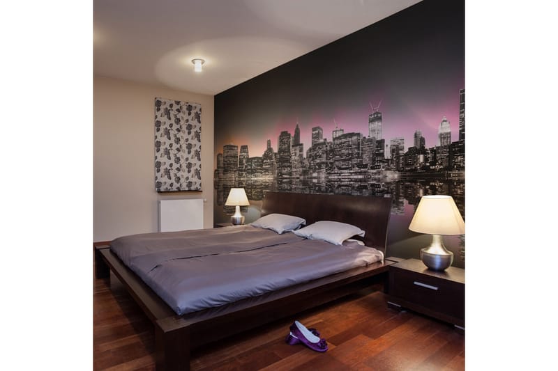 FOTOTAPET Colorful Glow Over NYC 300x231 - Artgeist sp. z o. o. - Inredning & dekor - Väggdekor - Tapeter & tapettillbehör - Fototapeter