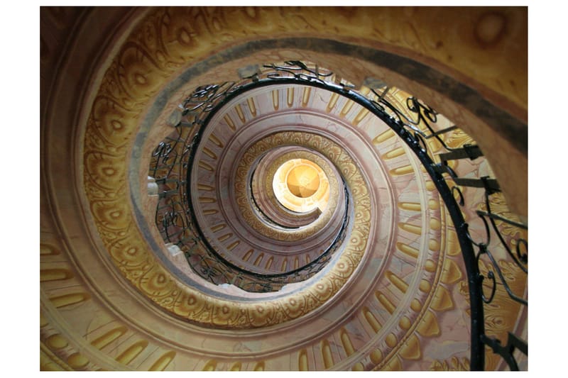 FOTOTAPET Decorative Spiral Stairs 400x309 - Artgeist sp. z o. o. - Inredning & dekor - Väggdekor - Tapeter & tapettillbehör - Fototapeter