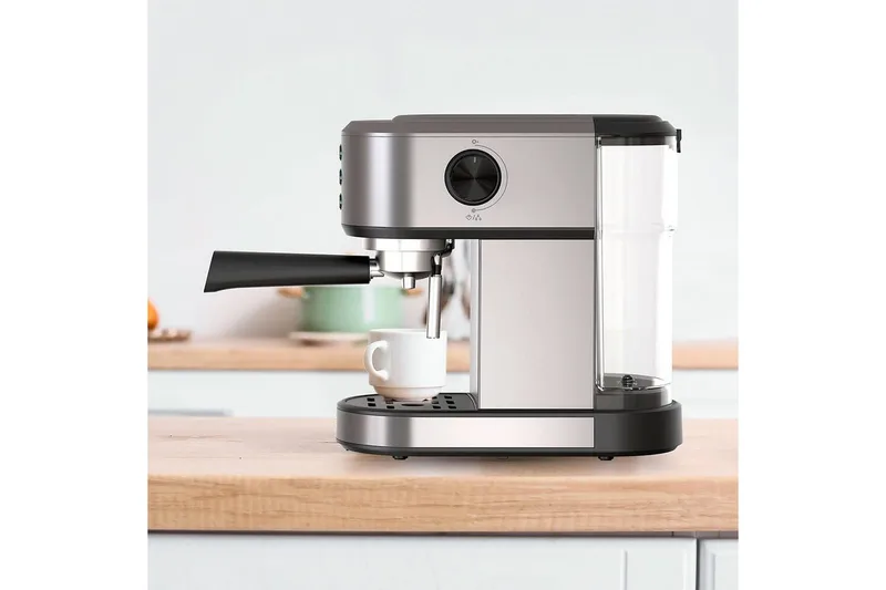 Espressomaskin Black+Decker 1350W - Kök & hushåll - Hushållsmaskiner & vitvaror - Köksmaskiner - Kaffemaskiner & kaffetillbehör - Espressomaskiner
