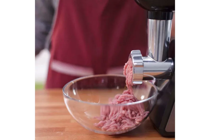 Köttkvarn Black+Decker 1000W - Grå - Kök & hushåll - Hushållsmaskiner & vitvaror - Köksmaskiner - Skära & mala - Köttkvarnar