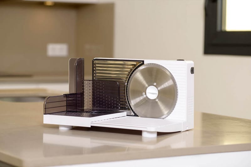 Skärmaskin Taurus Cutmaster Compact 100W 17 cm - Silver - Kök & hushåll - Hushållsmaskiner & vitvaror - Köksmaskiner - Skära & mala - Skärmaskiner