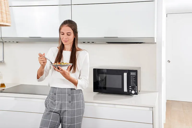 Mikrovågsugn Black+Decker Digital 900W 23L Svart - Svart - Kök & hushåll - Hushållsmaskiner & vitvaror - Köksmaskiner - Värma & koka - Mikrovågsugnar