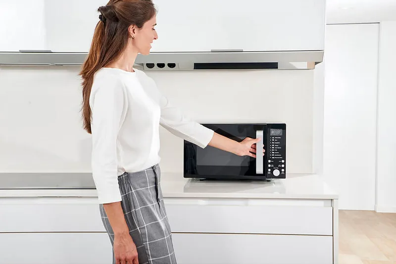 Mikrovågsugn Black+Decker Digital 900W 23L Svart - Svart - Kök & hushåll - Hushållsmaskiner & vitvaror - Köksmaskiner - Värma & koka - Mikrovågsugnar