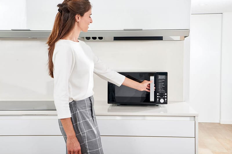 Mikrovågsugn Black+Decker Digital 900W 23L Svart - Svart - Kök & hushåll - Hushållsmaskiner & vitvaror - Köksmaskiner - Värma & koka - Mikrovågsugnar