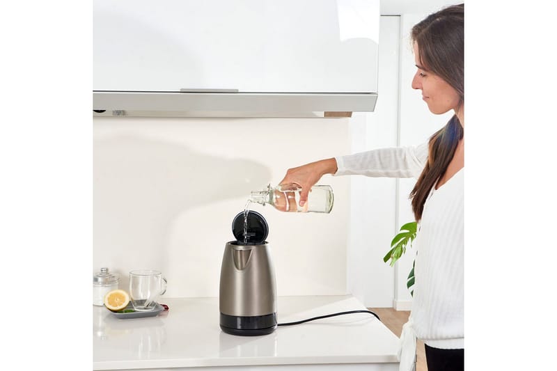 Vattenkokare Black+Decker 2200W 1.7L Borstat Rostfritt Stål - Silver - Kök & hushåll - Hushållsmaskiner & vitvaror - Köksmaskiner - Värma & koka - Vattenkokare