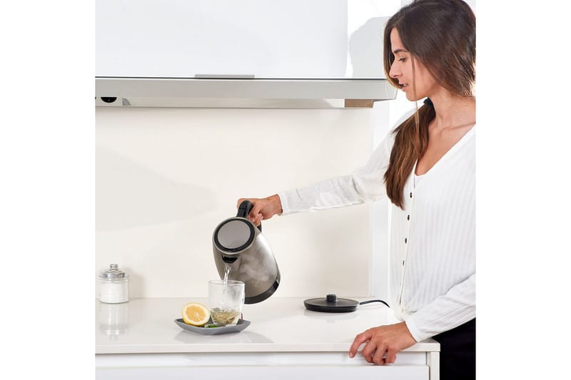 Vattenkokare Black+Decker 2200W 1.7L Borstat Rostfritt Stål - Silver - Kök & hushåll - Hushållsmaskiner & vitvaror - Köksmaskiner - Värma & koka - Vattenkokare