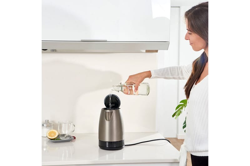 Vattenkokare Black+Decker 2200W 1.7L Borstat Rostfritt Stål - Silver - Kök & hushåll - Hushållsmaskiner & vitvaror - Köksmaskiner - Värma & koka - Vattenkokare