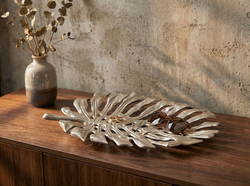 Ivora Dekorationsskål Monstera i aluminium - silver - Kök & hushåll - Servering & dukning - Annat för Dukning & Servering - Uppläggning