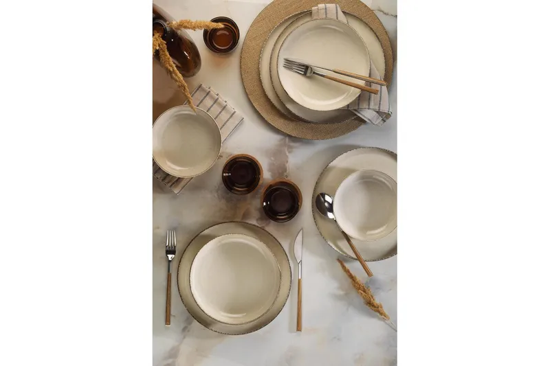 Middagset (12 delar) Lomara kräm - Cremevit - Kök & hushåll - Servering & dukning - Porslin - Porslinstallrik