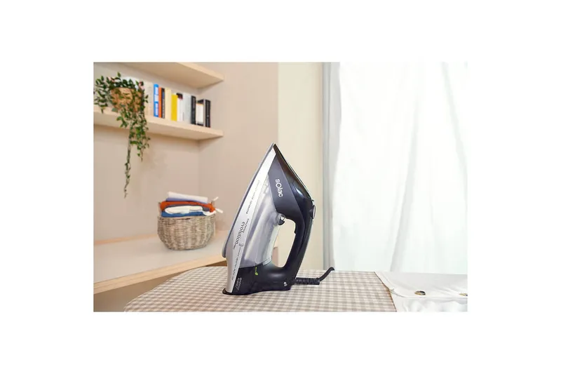 Ångstrykjärn Solac Easy Temp Evolution Pro - Kök & hushåll - Städ & klädvård - Klädvård - Ångstrykjärn & ångstation