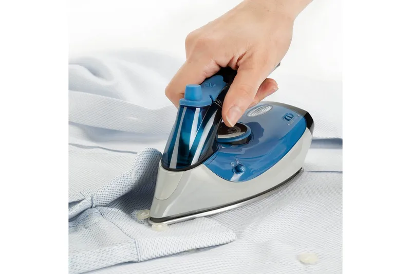 Resestrykjärn Black+Decker 1100W Blå/Svart - Blå||Svart - Kök & hushåll - Städ & klädvård - Klädvård - Resestrykjärn