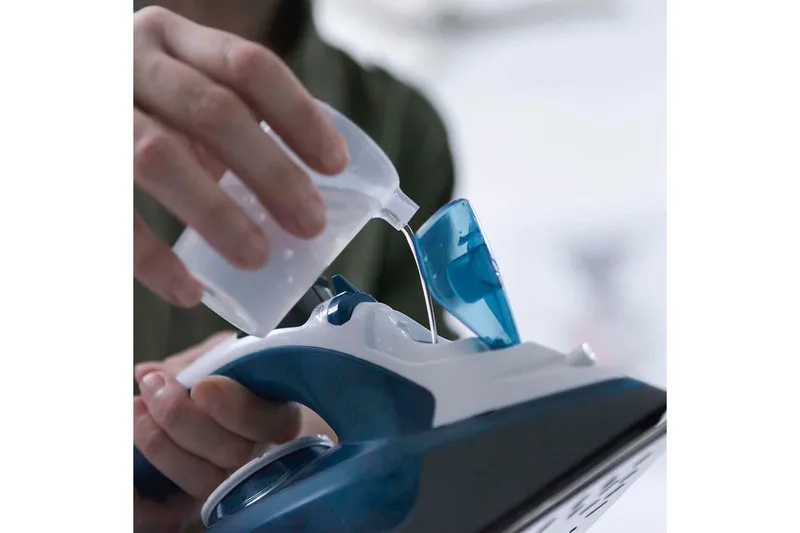 Ångstrykjärn Black+Decker 2200W Blå - Blå||Svart - Kök & hushåll - Städ & klädvård - Klädvård - Ångstrykjärn & ångstation