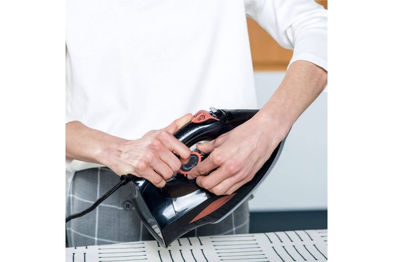 Strykjärn Black+Decker Svart 3000W - Svart - Kök & hushåll - Städ & klädvård - Klädvård - Ångstrykjärn & ångstation