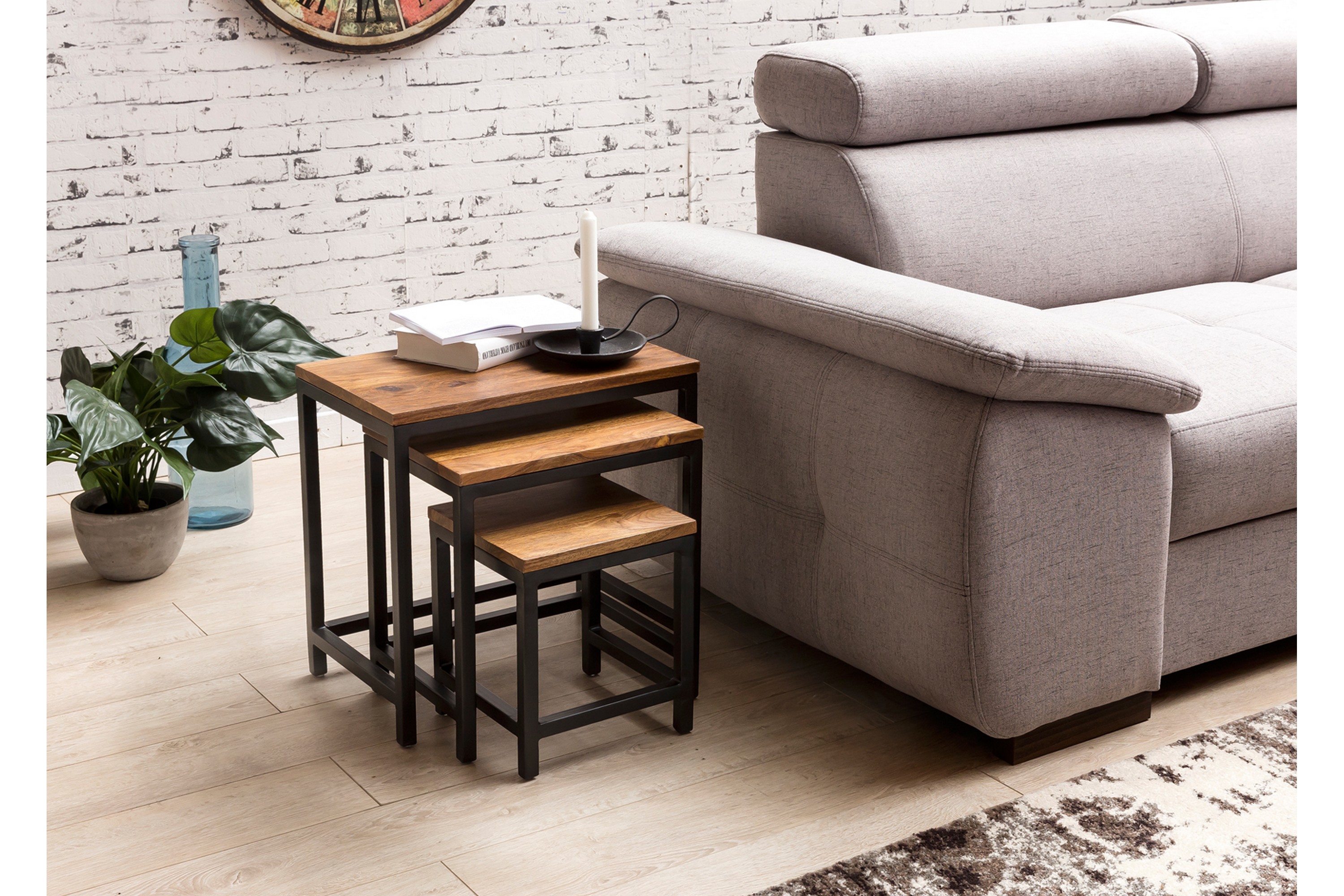 chesmore satsbord 45 cm 3 bord massivt trä/svart -