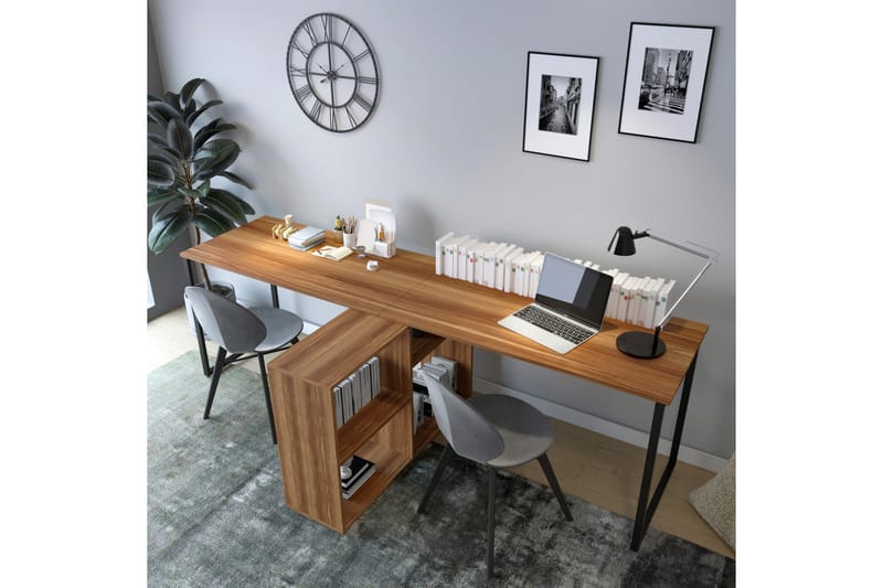 KARAMEH Skrivbord 240x72x240 cm Brun - Möbler - Bord