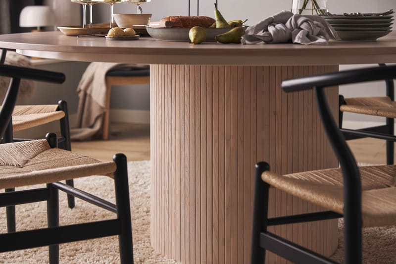 Kopparbo Runt Matbord 180 cm - Vitlaserat Ek / Ljus / Trä - Möbler - Bord