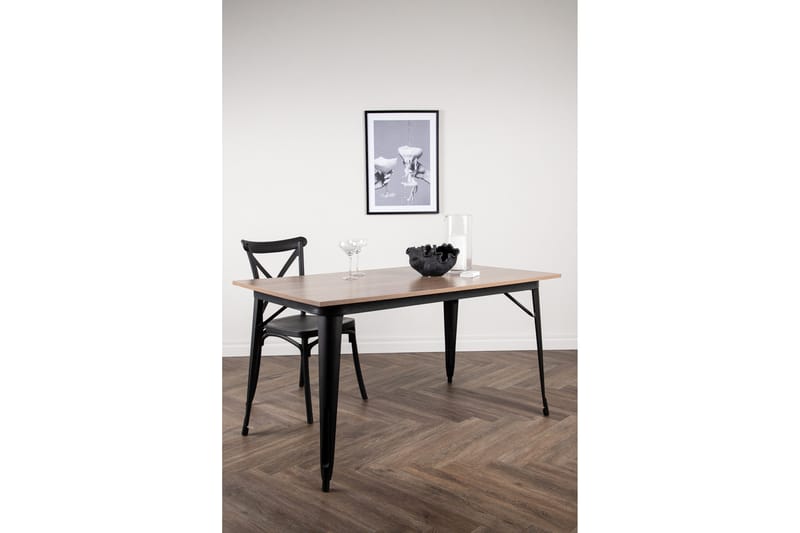 Matbord Venture Home Tempe Matbord 140 cm Walnut - Möbler - Bord