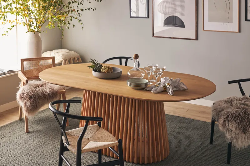 Peyra Matbord 200 cm Ovalt Ek - Natur - Möbler - Bord