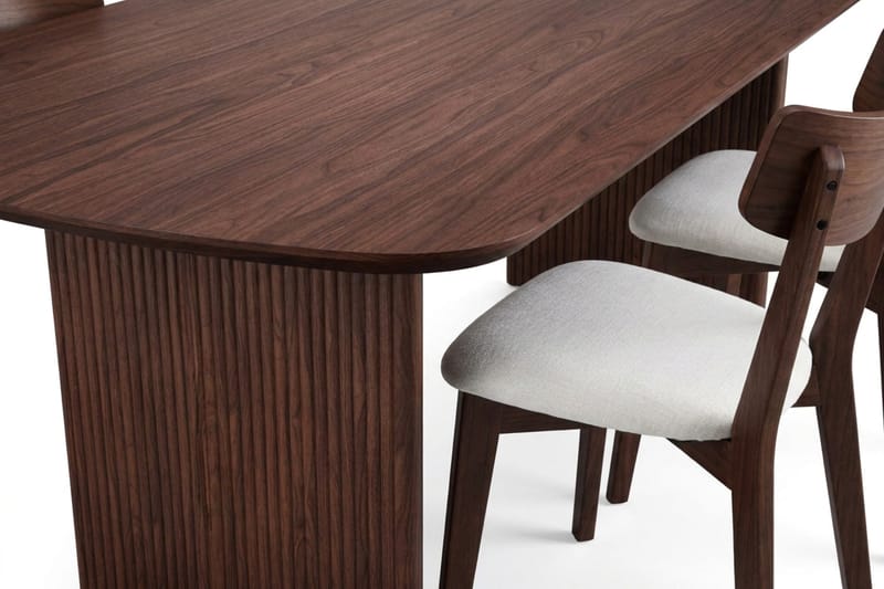 Alma Matgrupp 220 cm rektangulärt i Valnöt med 6 Amelia Matstolar med Dyna - Valnöt/Beige - Möbler - Matplats - Matgrupp & matbord med stolar