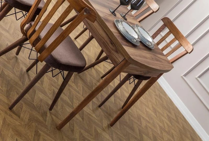 Alvryn Matgrupp Bord 130 cm + 4 Stolar - Brun - Möbler - Matplats - Matgrupp & matbord med stolar