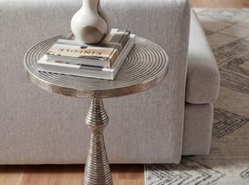 Rivnor Runt sidobord 30 cm i aluminium - silver - Möbler - Vardagsrum - Soffbord & vardagsrumsbord - Sidobord & lampbord