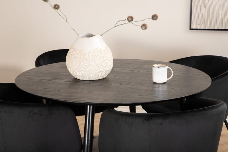 Dipp Matbord med 4 Berit Karmstol med Armstöd - Möbler - Matplats - Matgrupp & matbord med stolar