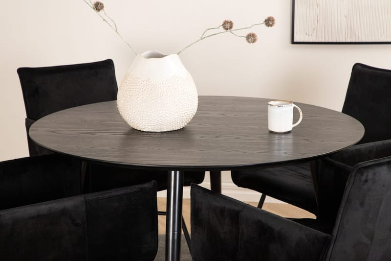 Dipp Matbord med 4 Petra Karmstol - Möbler - Matplats - Matgrupp & matbord med stolar