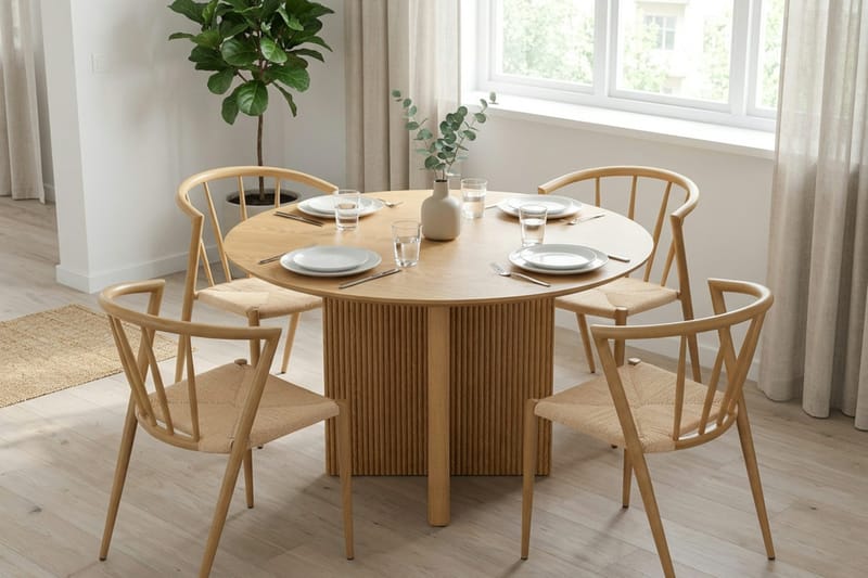 Edda Matgrupp runt 110 cm Ek med 4 Winston Matstolar - Ek - Möbler - Matplats - Matgrupp & matbord med stolar