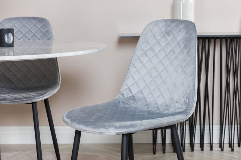 Estelle Matbord 106 cm Runt Marmor med 4 Polar Matstol - Möbler - Matplats - Matgrupp & matbord med stolar