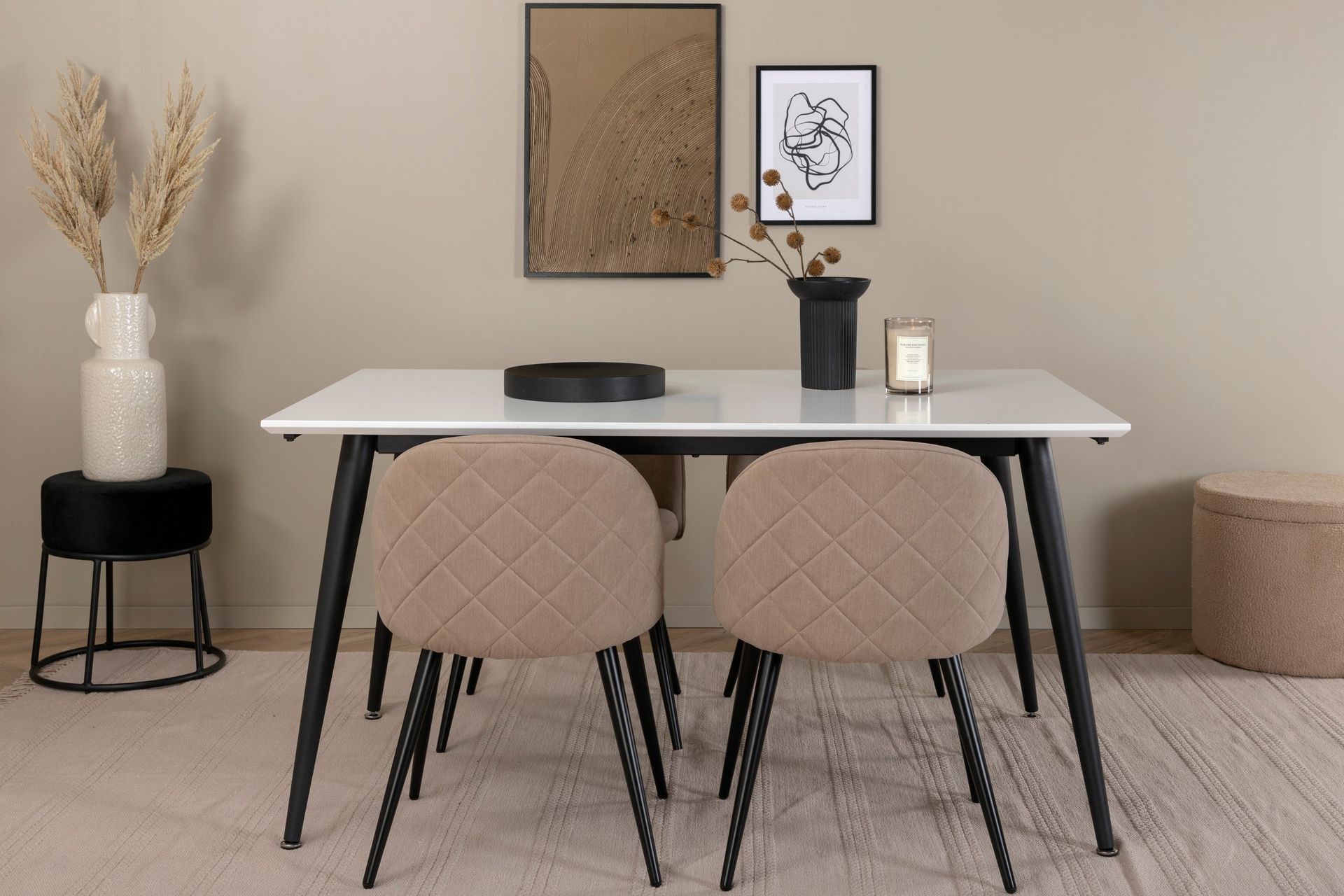 Jimmy Matgrupp 150 cm Rektangulär med 4 Velvet stolar - Beige - Möbler - Matplats - Matgrupp & matbord med stolar