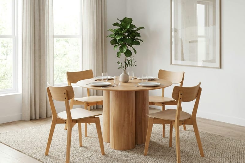 Juno Matgrupp 110 cm runt i Ek med 4 Amelia Matstolar - Ek - Möbler - Matplats - Matgrupp & matbord med stolar