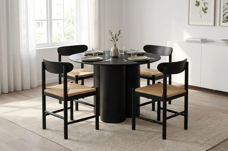 Juno Matgrupp runt 110 cm Svart med 4 Malte Matstolar - Möbler - Matplats - Matgrupp & matbord med stolar