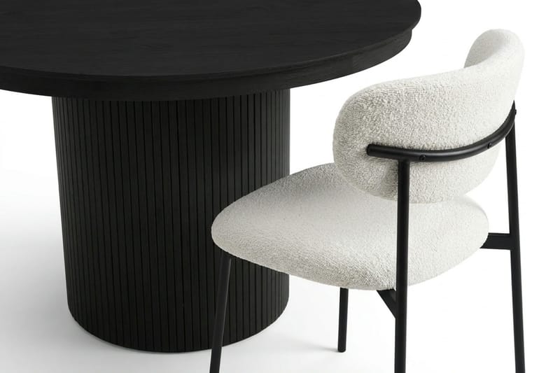 Kopparbo Förlängningsbart runt 120-220 cm Svart med 4 Lucy Matstolar - Svart - Möbler - Matplats - Matgrupp & matbord med stolar