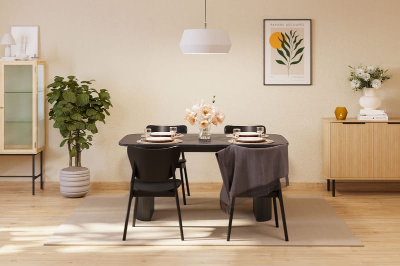 Kopparbo Matbord 160cm med 4 st HULSIG Matstol Svart - Möbler - Matplats - Matgrupp & matbord med stolar