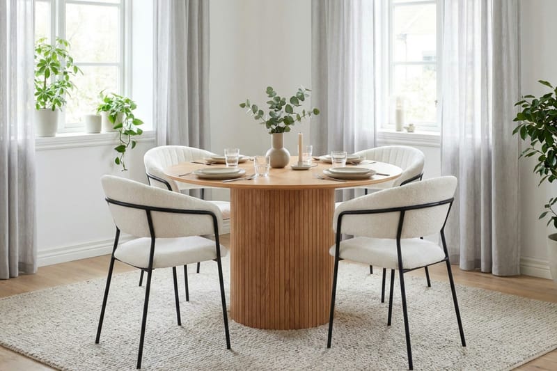 Kopparbo Matgrupp runt 110 cm Ek med 4 Karol Matstolar - Ek - Möbler - Matplats - Matgrupp & matbord med stolar