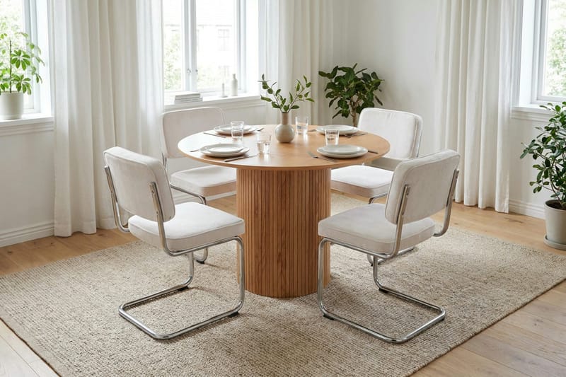 Kopparbo Matgrupp runt 110 cm Ek med 4 Milva Matstolar - Ek - Möbler - Matplats - Matgrupp & matbord med stolar