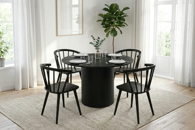 Kopparbo Matgrupp runt 110 cm Svart med 4 Tyrö Matstolar - Svart - Möbler - Matplats - Matgrupp & matbord med stolar