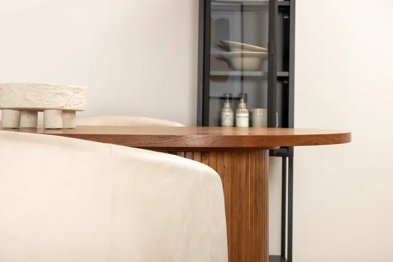 Biana Matgrupp 200 cm Oval inkl 4 Berita Sammetsstolar - Valnötsbrun/Beige/Svart - Möbler - Matplats - Matgrupp & matbord med stolar