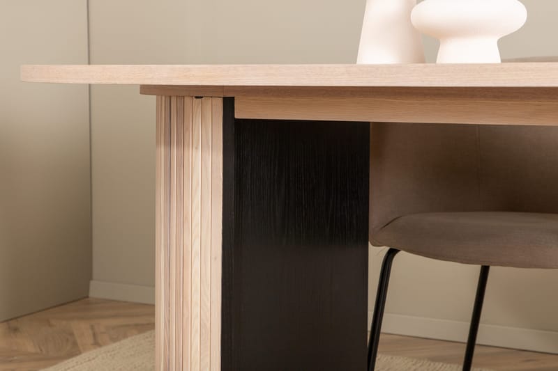 Biana Matgrupp 200 cm Oval inkl 4 Berita Stolar - Beige/Svart - Möbler - Matplats - Matgrupp & matbord med stolar