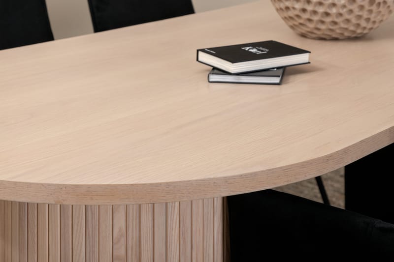 Bianca ovalt matbord med 4st Pippi matstol - Möbler - Matplats - Matgrupp & matbord med stolar