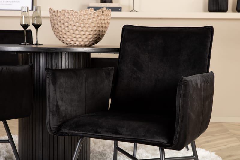 Bianca runt matbord med 4st Pippi matstol - Möbler - Matplats - Matgrupp & matbord med stolar