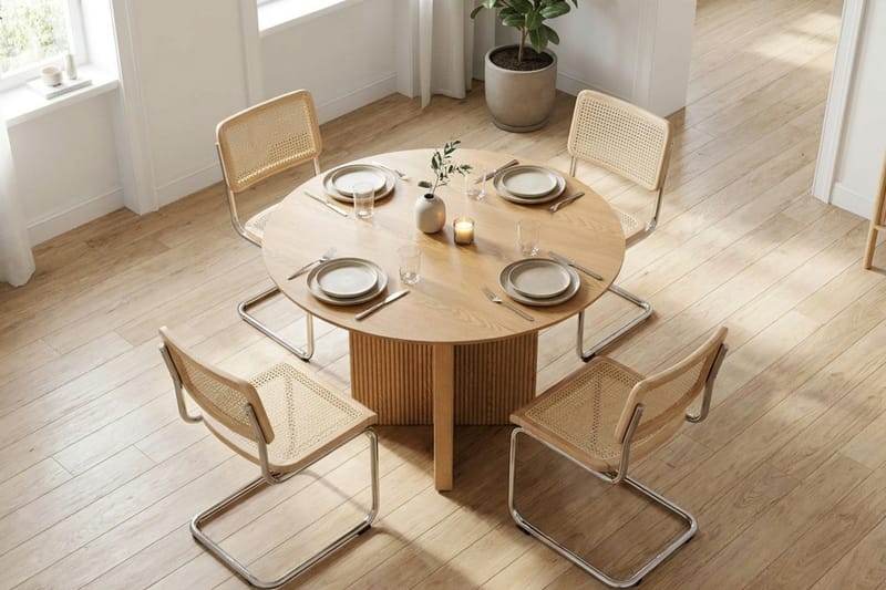 Edda Matgrupp runt 110 cm Ek med 4 Build Matstolar - Ek - Möbler - Matplats - Matgrupp & matbord med stolar