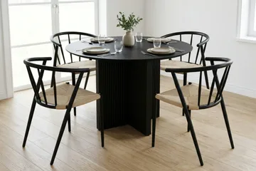 Edda Matgrupp runt 110 cm Svart med 4 Winston Matstolar - Svart - Möbler - Matplats - Matgrupp & matbord med stolar