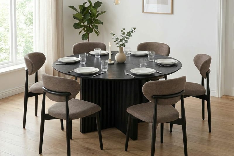 Edda Matgrupp runt 150 cm Svart med 6 Molly Matstolar - Svart - Möbler - Matplats - Matgrupp & matbord med stolar