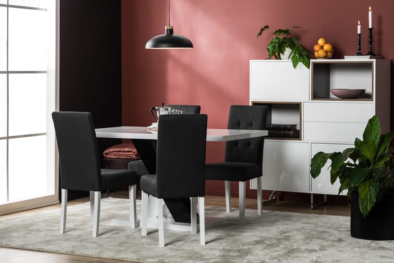 ESSUNGA Matbord Vit/Svart + 4 STILO Stol Svart PU - Möbler - Matplats - Matgrupp & matbord med stolar