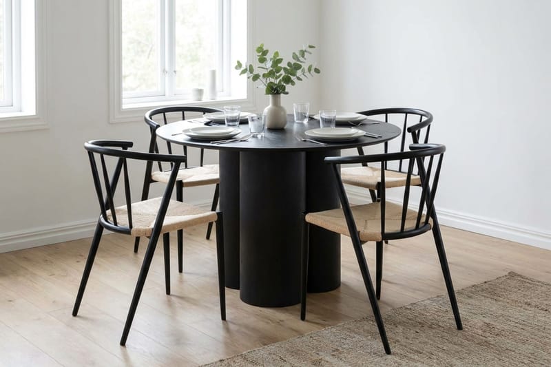 Juno Matgrupp runt 110 cm Svart med 4 Winston Matstolar - Svart - Möbler - Matplats - Matgrupp & matbord med stolar