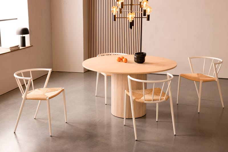 Kopparbo Bord 130 cm Rund Beige + 4 EWALD Stolar Vit - Möbler - Matplats - Matgrupp & matbord med stolar