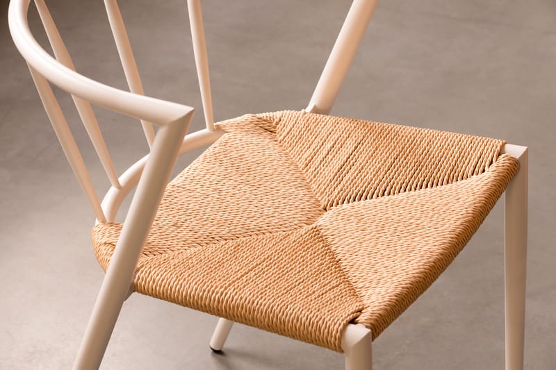 Kopparbo Bord 130 cm Rund Beige + 4 EWALD Stolar Vit - Möbler - Matplats - Matgrupp & matbord med stolar