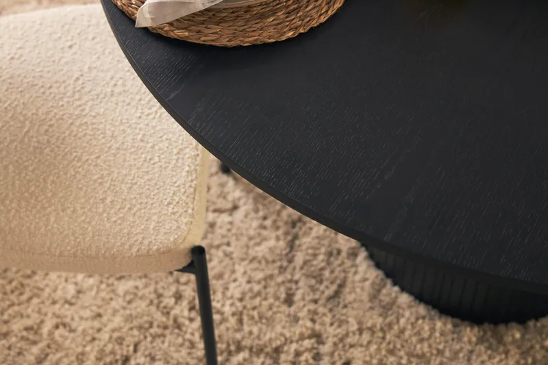 Kopparbo Matbord Runt 130 cm Svart + 4st Gemmiano Matstol - Möbler - Matplats - Matgrupp & matbord med stolar